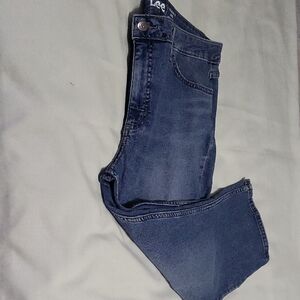 Women's Lee Regular Capri Mid Rise Jeans #4108